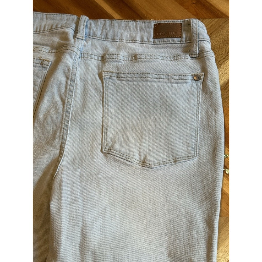 Judy Blue Jeans Size 11/30 Women Blue Skinny Fit Capri Light Wash Denim JB88240 - Picture 7 of 7